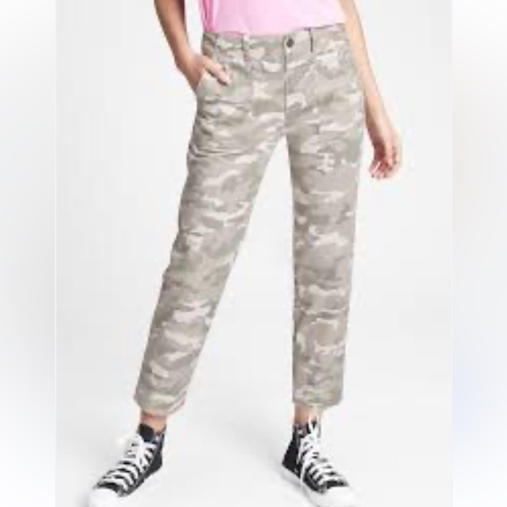 Gap Womens Girlfriend Khaki Size 14  Camouflage NWT
